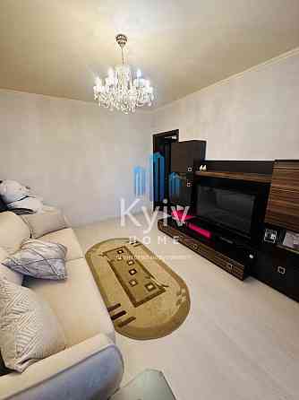 Продаж квартиры ниже рынка, 3-к, ул. Ахматовой Анны, Позняки Киев