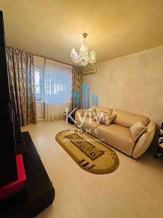 Продаж квартиры ниже рынка, 3-к, ул. Ахматовой Анны, Позняки Киев