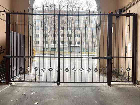 Продаж великої 3 кім. кв,, сталинка , п. Жуковського Харків