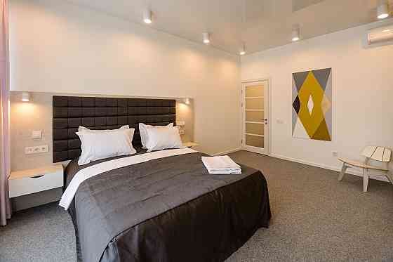 Оренда 2к смарт квартира на 33 поверсі без застави та депозиту Киев