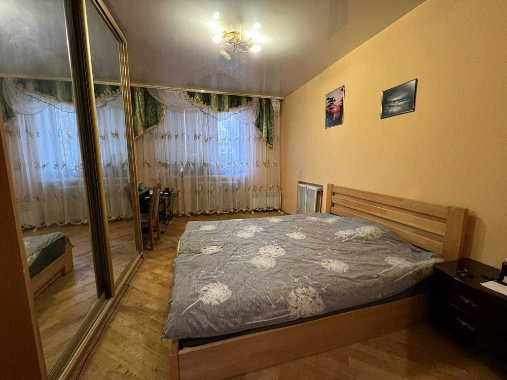 Оренда 3-к. квартири  в Центрі Києва. Вул. Мала Житомирська 10. Киев - изображение 1