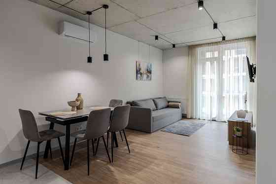 Квартира на 4 осіб. Помісячна оренда Львів