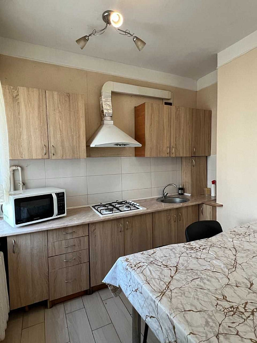 3к студіо 55м2 вул. Волинська Севастопольска площа 10хв Киев - изображение 2