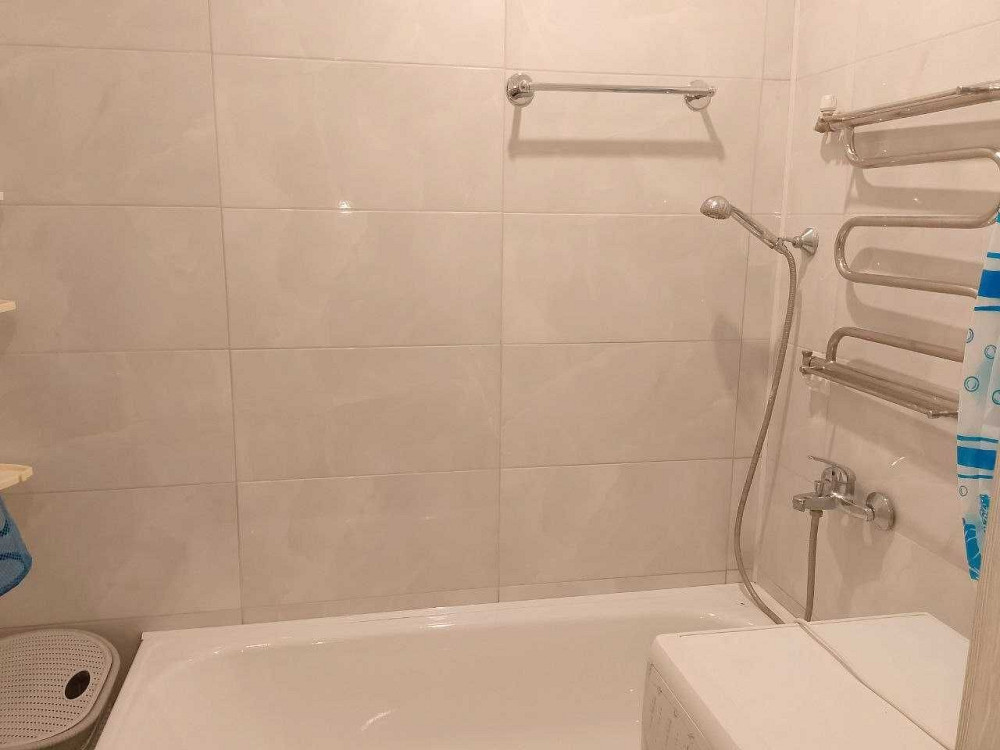 2 кімнатна - автономне опалення, ремонт в центрі - усі меблі і техніка Чернігів - зображення 4