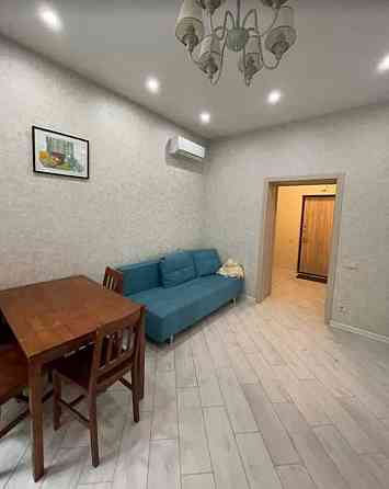 Квартира в новом кирпичном доме с ремонтом . Одеса