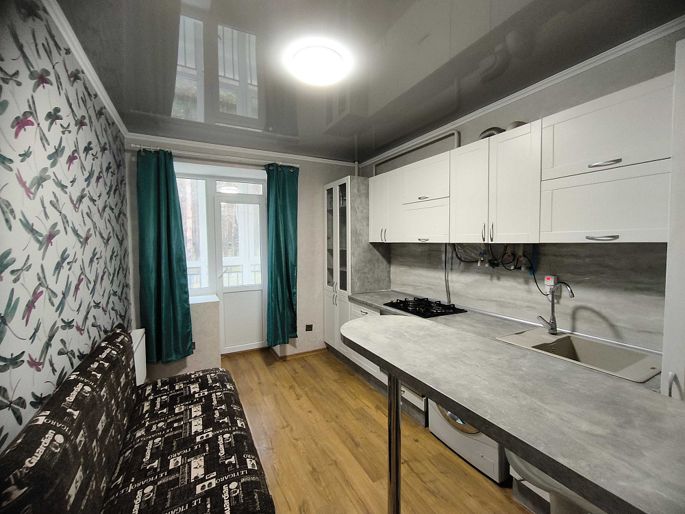 Купити однокімнатну квартиру з балконом. Ремонт меблі техніка кладова. Ірпінь - зображення 1