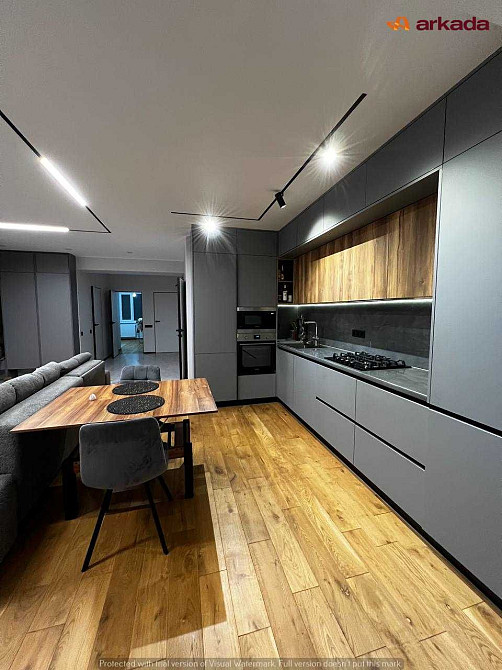 Квартира з якісним ремонтом в центральній частині міста Івано-Франківськ - зображення 1