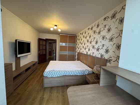 Світло не вимикають ‼️ Оренда 3роздільні кімнати Казармена 4а Киев