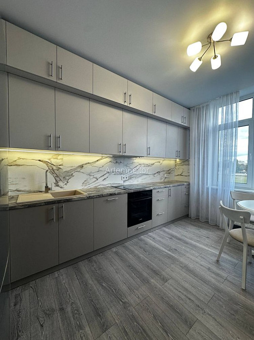 2 комнатная квартира Кадорр Сити 63 Жемчужина Краснова вид на ипподром Одеса - зображення 4