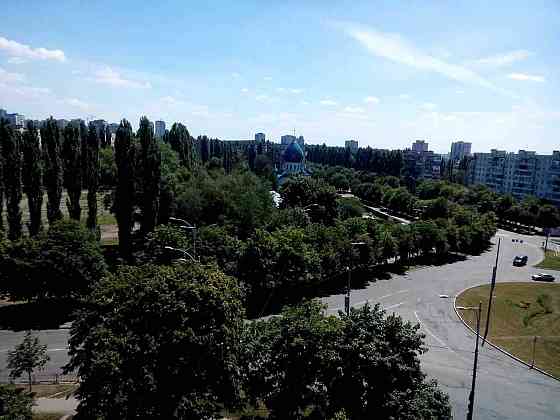 Продажа 1к квартири 30кв.м. під ремонт Борщагівка, вул.Я.Коласа 1б Киев