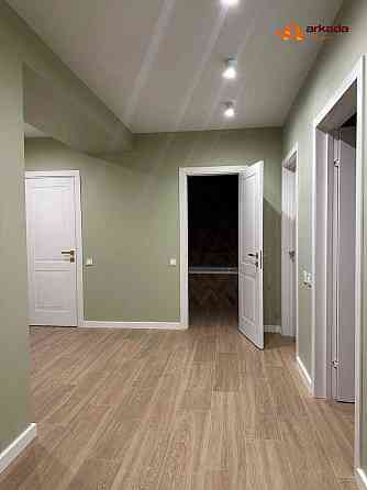 Продаж трикімнатної квартири біля міського озера Івано-Франківськ