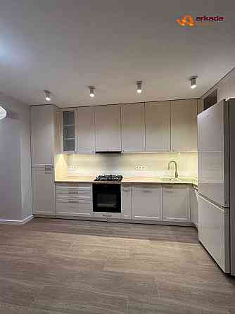 Продаж трикімнатної квартири біля міського озера Івано-Франківськ