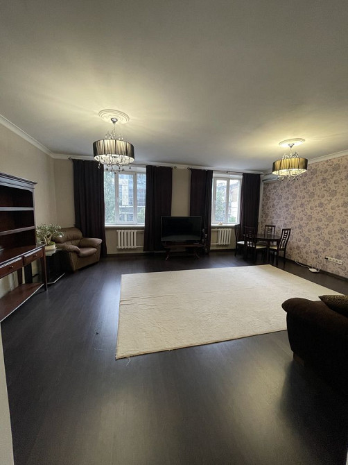 Здам простору квартиру в центрі Києва — вул. Лесі Українки, 6 Центр Київ - зображення 2