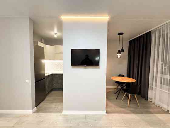 ЖК Славутич, Нова, Оренда 1-к студії 35 м2,  до метро 1 хв. Київ