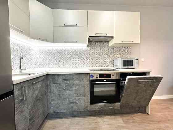 ЖК Славутич, Нова, Оренда 1-к студії 35 м2,  до метро 1 хв. Київ