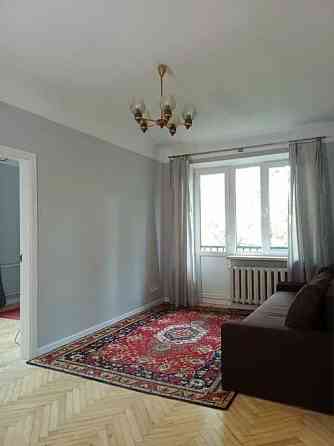 Оренда 2к квартири вул. Єреванська 17 Київ