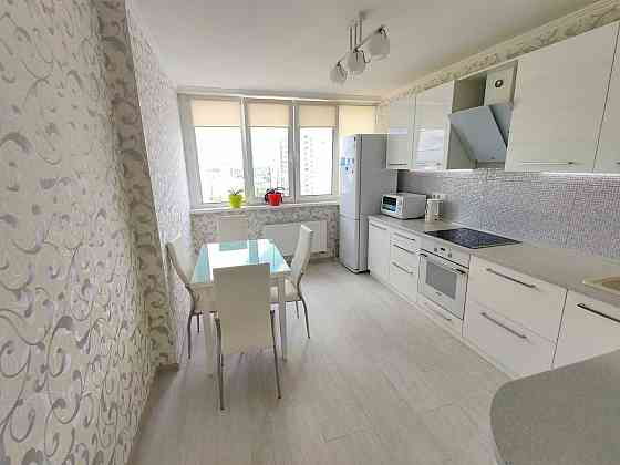 ВЛАСНИК! 2-х кімнатна квартира, вул. Юрія Поправки, 14, м.Чернігівська Київ