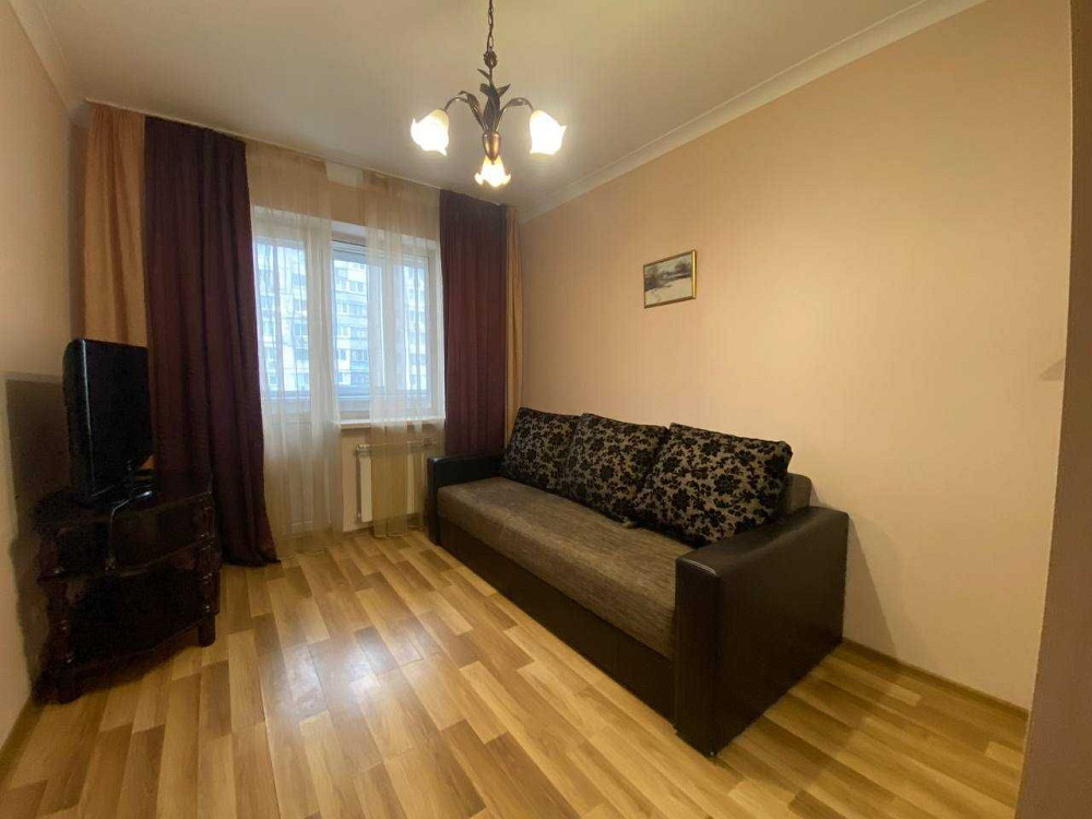 Здається 2х кім.кв.біля метро Героїв Дніпра 36 Б, 5хв Киев - изображение 1