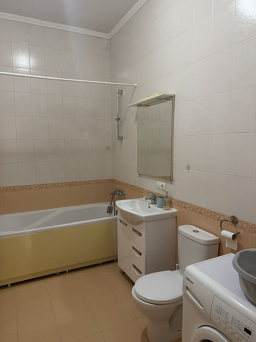 Простора однокімнатна квартира в центрі міста на Великій Васильківські Київ - зображення 2