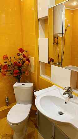 Севастопольська площ Ернста 1кім з меб та техн Київ