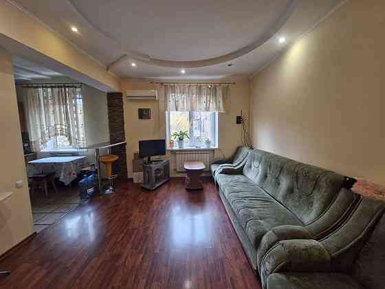 Продаж 3-х кімнатної квартири. Сталінка. 98 квартал. Автономка! Кривий Ріг