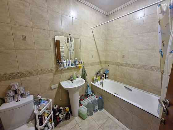 Продаж 3-х кімнатної квартири. Сталінка. 98 квартал. Автономка! Кривий Ріг