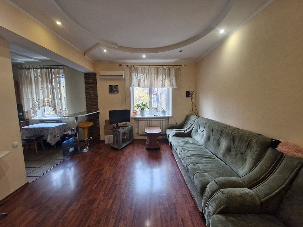 Продаж 3-х кімнатної квартири. Сталінка. 98 квартал. Автономка! Кривой Рог - изображение 1