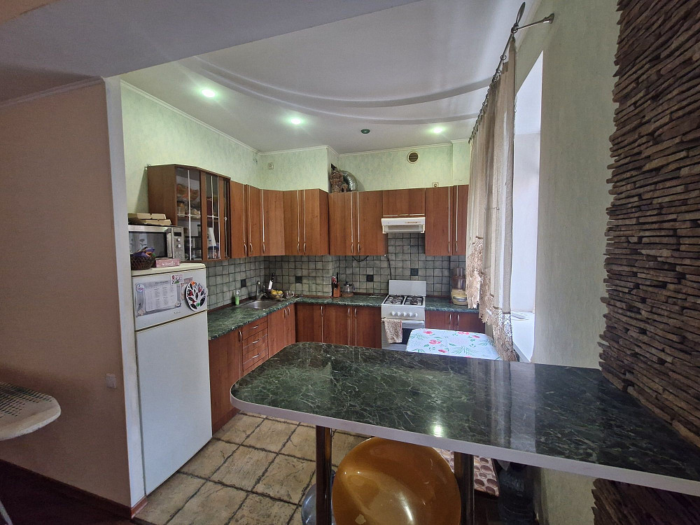 Продаж 3-х кімнатної квартири. Сталінка. 98 квартал. Автономка! Кривой Рог - изображение 2