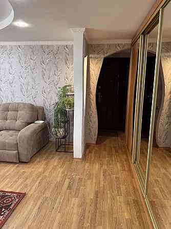 АН продам трехкомнатную квартиру в центре Павлоград