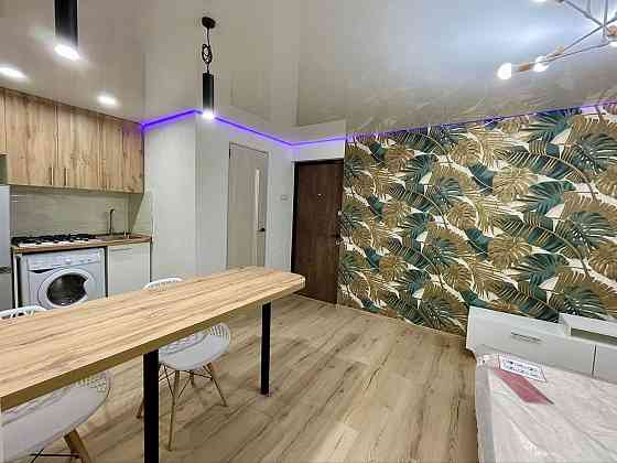 1к Студія р-н Зоря 28кв.м Під ключ ВЕЛИКИЙ Балкон. Не кутова, Утеплена Кам`янське (Запорізька обл.)