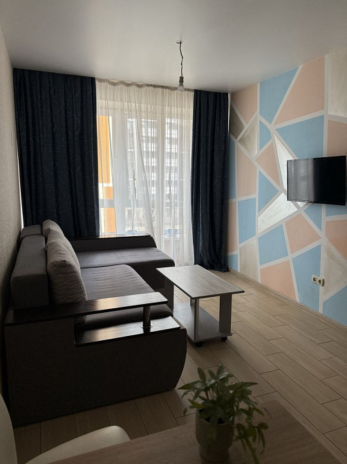 Велика олнокімнатна квартира в ЖК Фаворит, газ, парк Правика/Дубки Ирпень - изображение 2