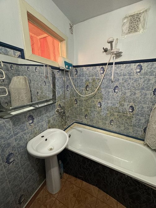 2х комнатная квартира 4/9 автономка кирпичный дом Таврический Херсон - зображення 8