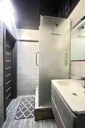 Продається 2к квартира в центрі Івано-Франківська, навпроти озера. Івано-Франківськ