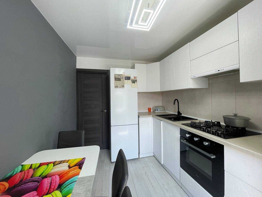 Продається 2к квартира в центрі Івано-Франківська, навпроти озера. Івано-Франківськ - зображення 1