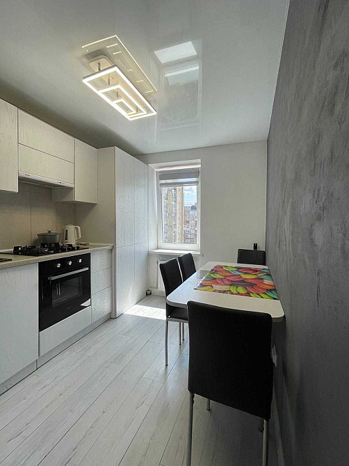 Продається 2к квартира в центрі Івано-Франківська, навпроти озера. Івано-Франківськ - зображення 2