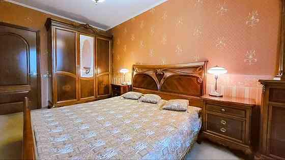 Простора 3-кімнатна квартира 85 м² вул. Урлівська 9 Київ