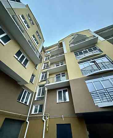 Терміново продається 1-км новобудова в центрі Чернівці