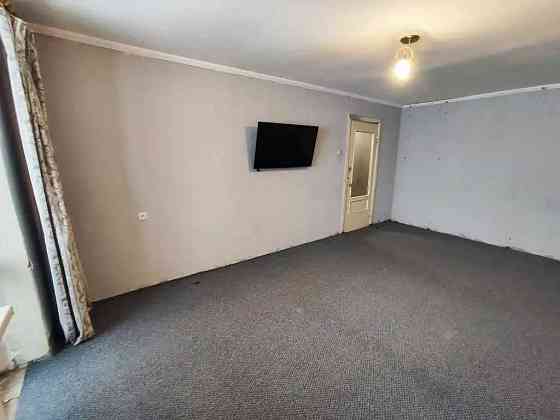 Продам 3-кімнатну квартиру у будинку з підвалом, Робоча 95А Дніпро