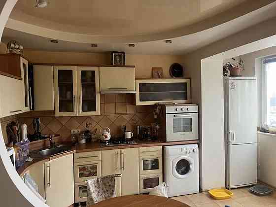 Продам 3-комн квартиру в районе Молодогвардейская ул. Дніпро