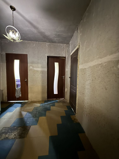 Продажа 3 ком. 4 мкрн. Левый берег Кам`янське (Запорізька обл.) - зображення 5