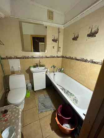 Продам 1-кімнатну квартиру вул. Алматинська 34 Київ