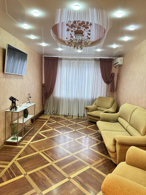 Продаж просторої квартири в центрі міста Васильківське - зображення 3