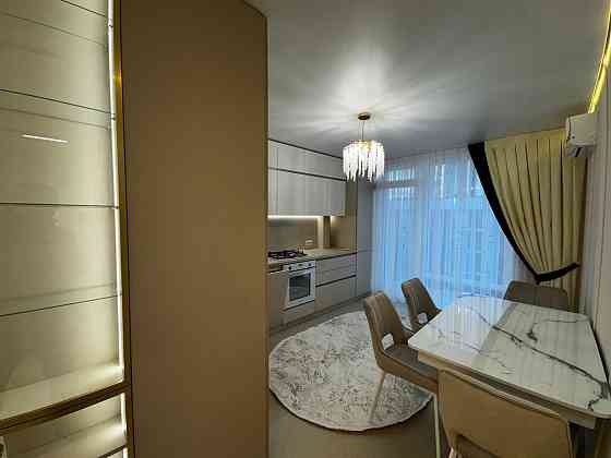 Продам квартиру з дизайнерським ремонтом у ЖК Famaly Plaza Івано-Франківськ