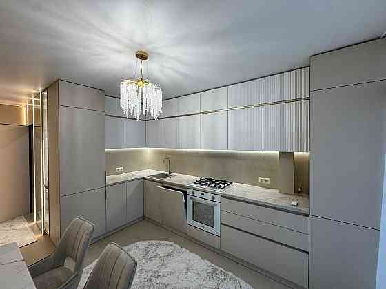 Продам квартиру з дизайнерським ремонтом у ЖК Famaly Plaza Івано-Франківськ