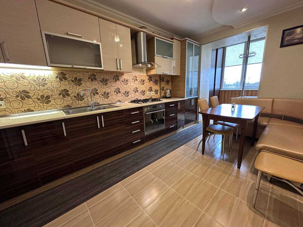 Затишна квартира з меблями, технікою та чудовою інфраструктурою Івано-Франківськ - зображення 3