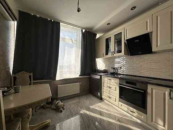 3к квартира с ремонтом в новом доме. Укомплектована. Близость центра Одеса