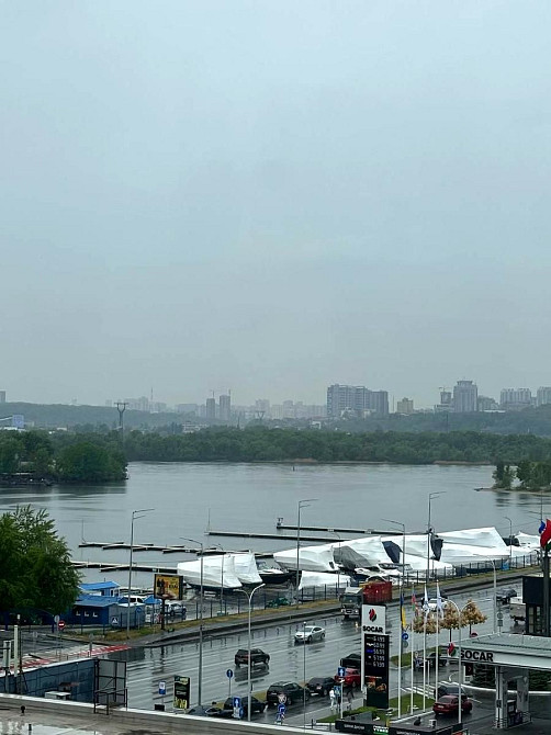 Простора та світла 4-к квартира вид на Дніпро вул. Дніпроська наб. 19 Київ - зображення 6