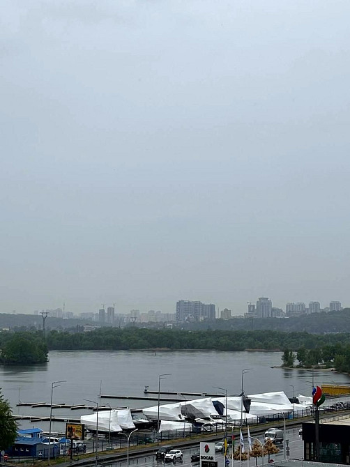 Простора та світла 4-к квартира вид на Дніпро вул. Дніпроська наб. 19 Київ - зображення 8