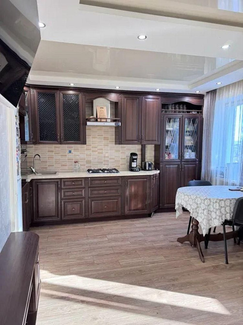 Продам 3-комн квартиру в районе Червоного Казачества ул. Дніпро - зображення 2