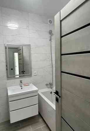 Продам 1 комн кв Новострой с Ремонтом 43 м2  ЖК Мира Индустриальная OA Харків